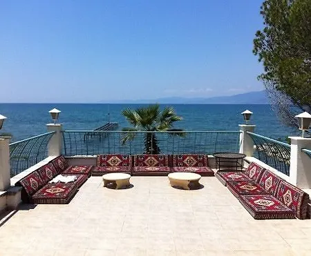 Hotell Altin Camp & Park 2*